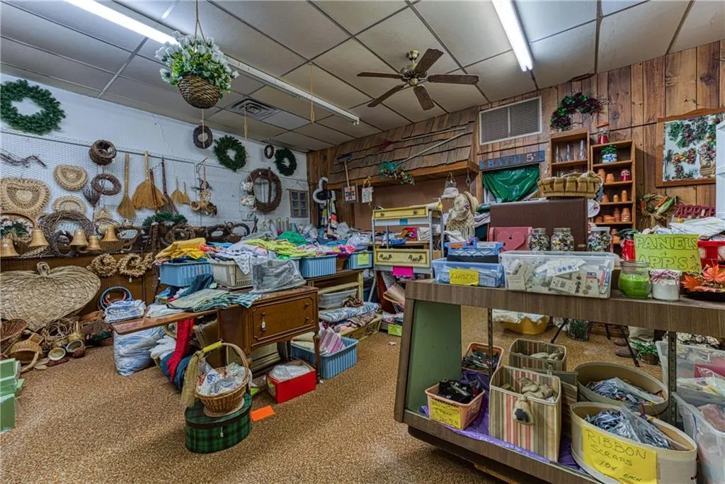 Photo 21 — 105 W Main Street, Sayre, OK 73662