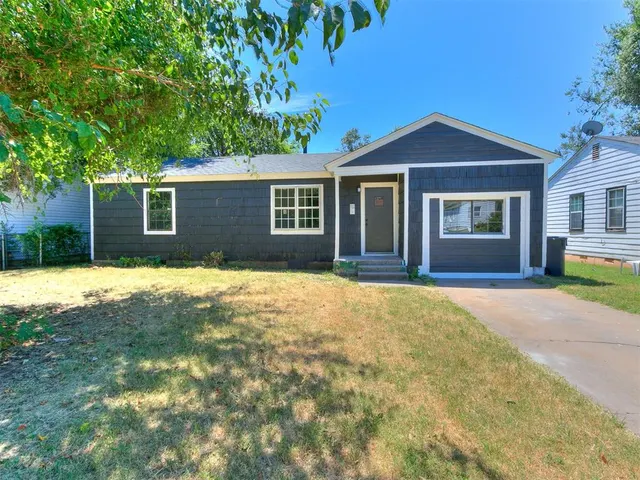 Front exterior — 3220 NE 14th Place, Oklahoma City, OK 73117