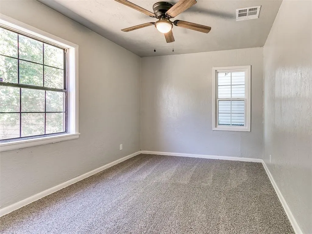 Photo 19 — 3220 NE 14th Place, Oklahoma City, OK 73117
