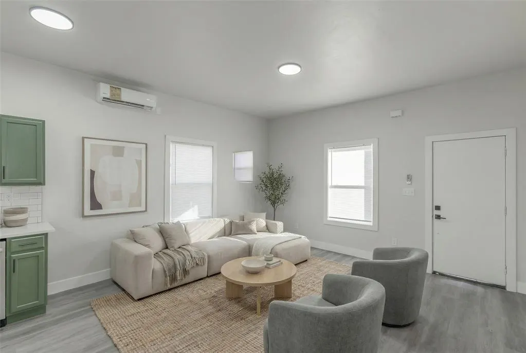 Photo 5 — 1208 W Logan Avenue, Guthrie, OK 73044