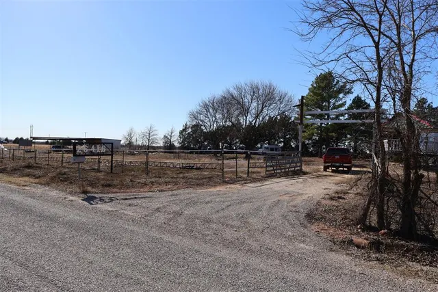 Photo 4 — 26416 N County Road 3250 Road, Wynnewood, OK 73098