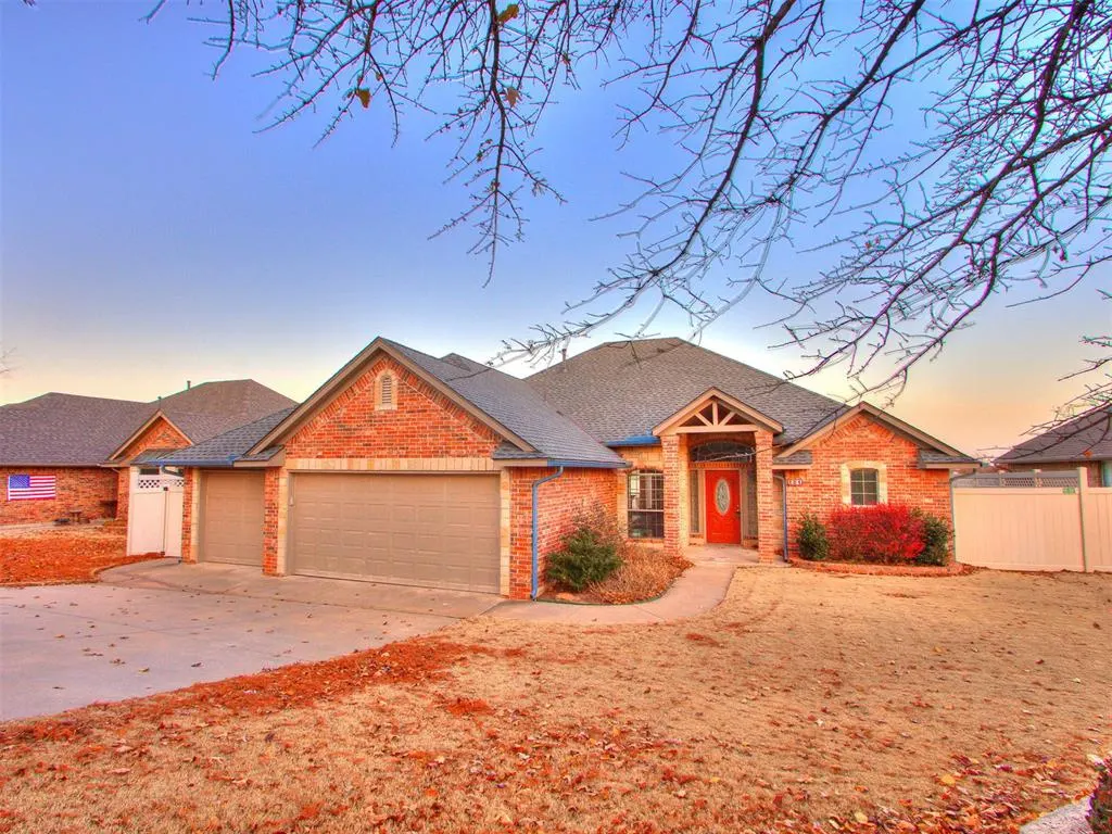 Front exterior — 604 N Timber Road, Midwest City, OK 73130