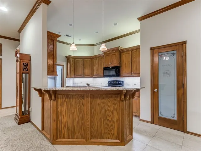 Photo 7 — 604 N Timber Road, Midwest City, OK 73130