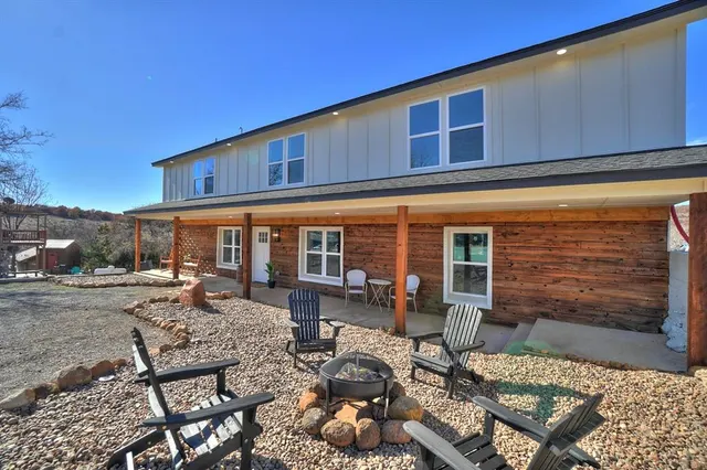 Photo 4 — 58 E Lake Drive, Medicine Park, OK 73557