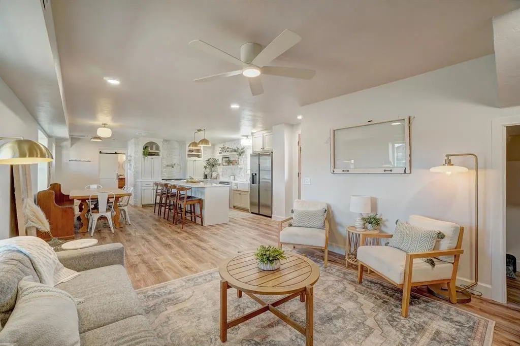Photo 12 — 58 E Lake Drive, Medicine Park, OK 73557