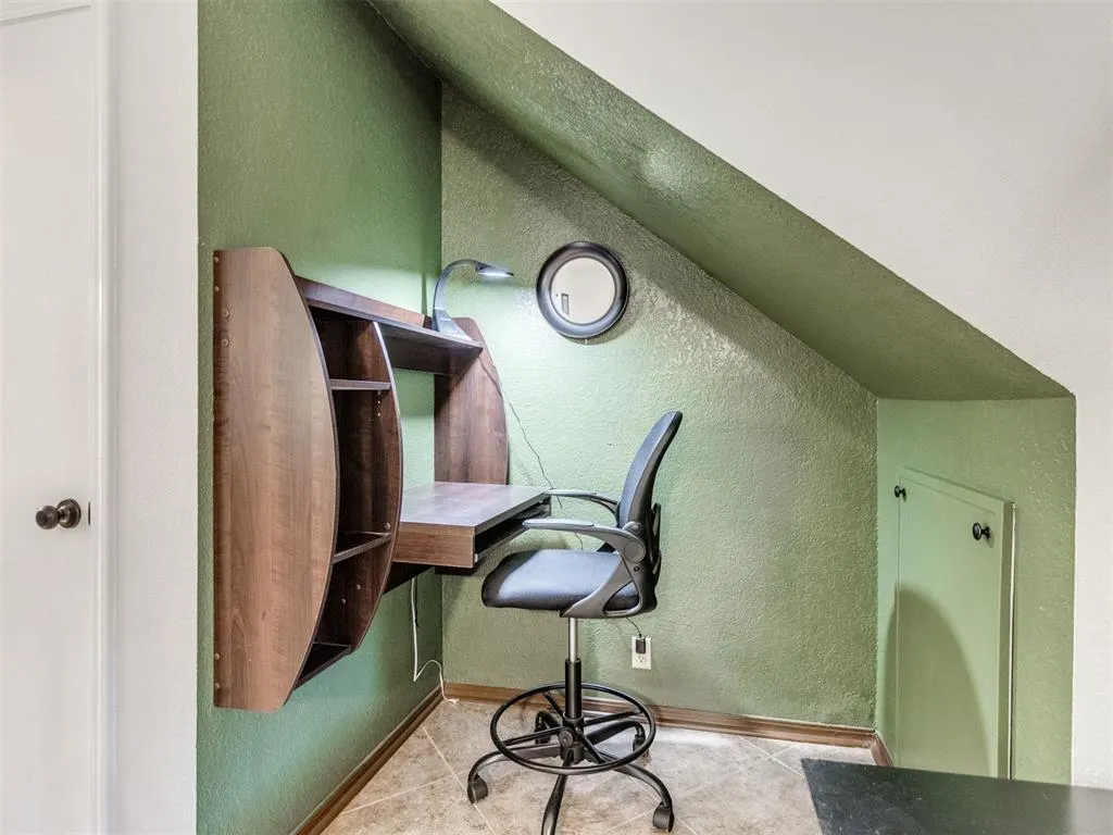 Photo 16 — 11401 Springhollow Road 104, Oklahoma City, OK 73120