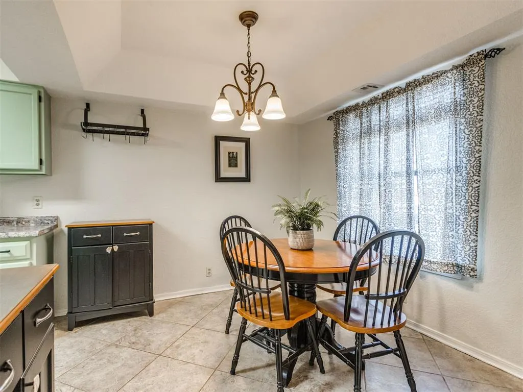 Photo 17 — 11401 Springhollow Road 104, Oklahoma City, OK 73120