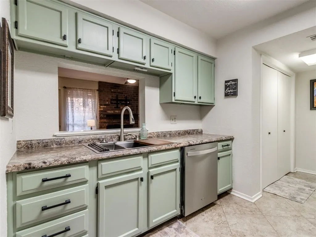 Photo 23 — 11401 Springhollow Road 104, Oklahoma City, OK 73120