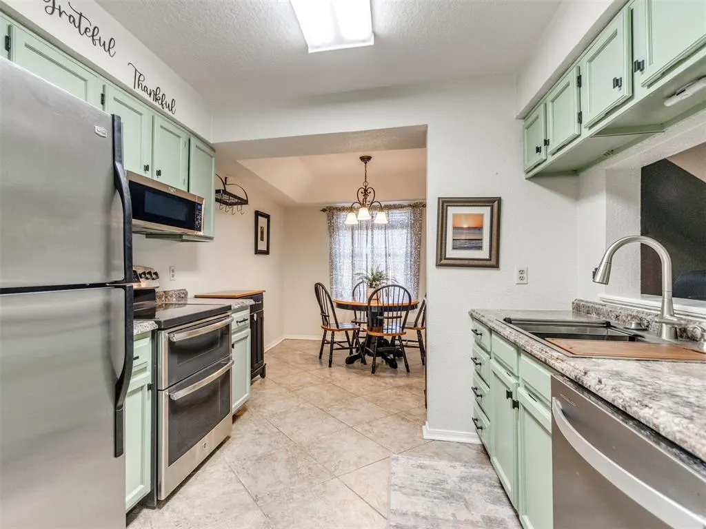 Photo 24 — 11401 Springhollow Road 104, Oklahoma City, OK 73120