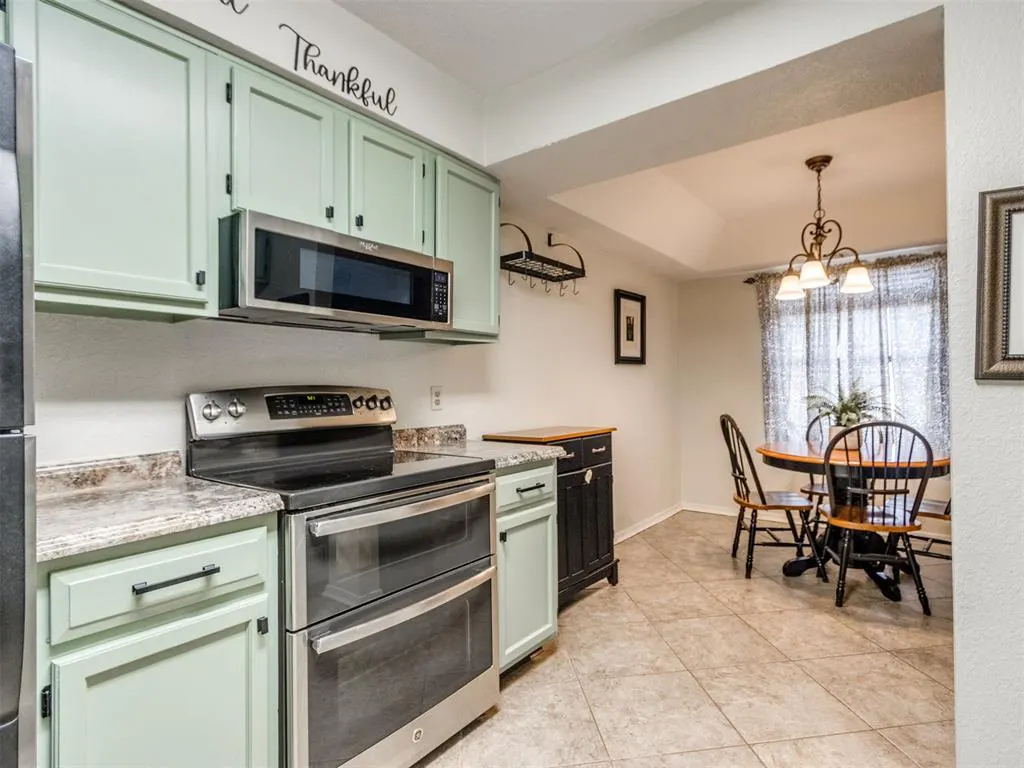 Photo 25 — 11401 Springhollow Road 104, Oklahoma City, OK 73120