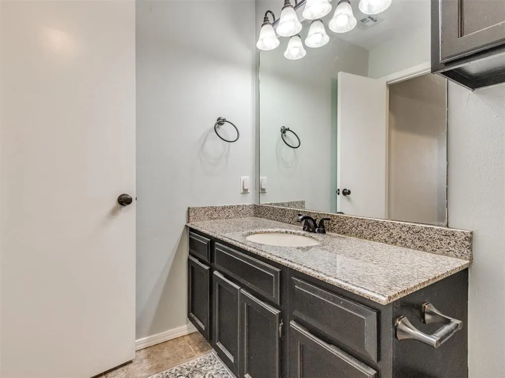 Photo 36 — 11401 Springhollow Road 104, Oklahoma City, OK 73120