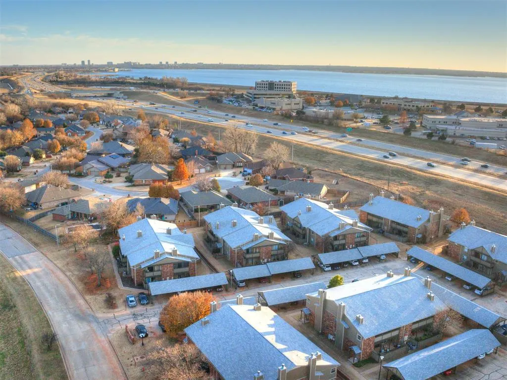 Photo 49 — 11401 Springhollow Road 104, Oklahoma City, OK 73120