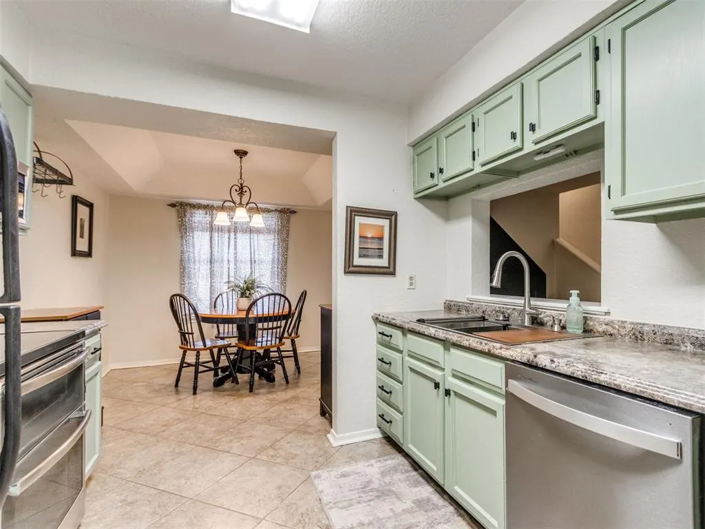 Photo 26 — 11401 Springhollow Road 104, Oklahoma City, OK 73120
