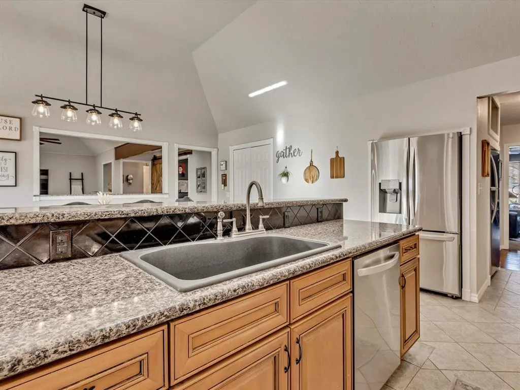 Photo 9 — 2100 Aspen Way, Guthrie, OK 73044