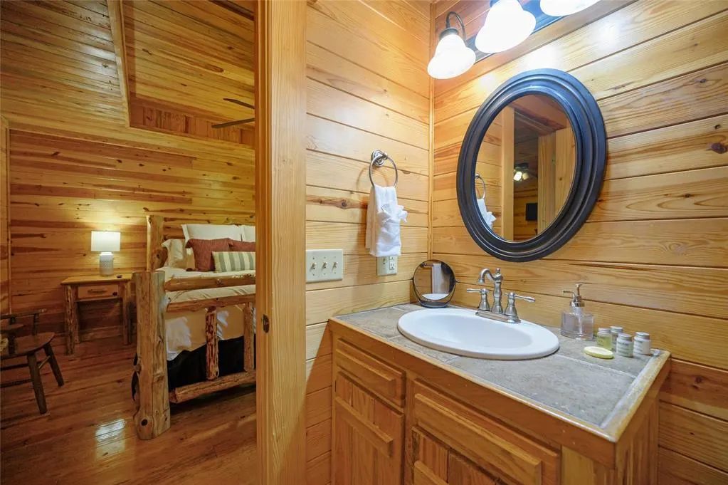 Photo 15 — 66 Lost Oaks Trail, Broken Bow, OK 74728