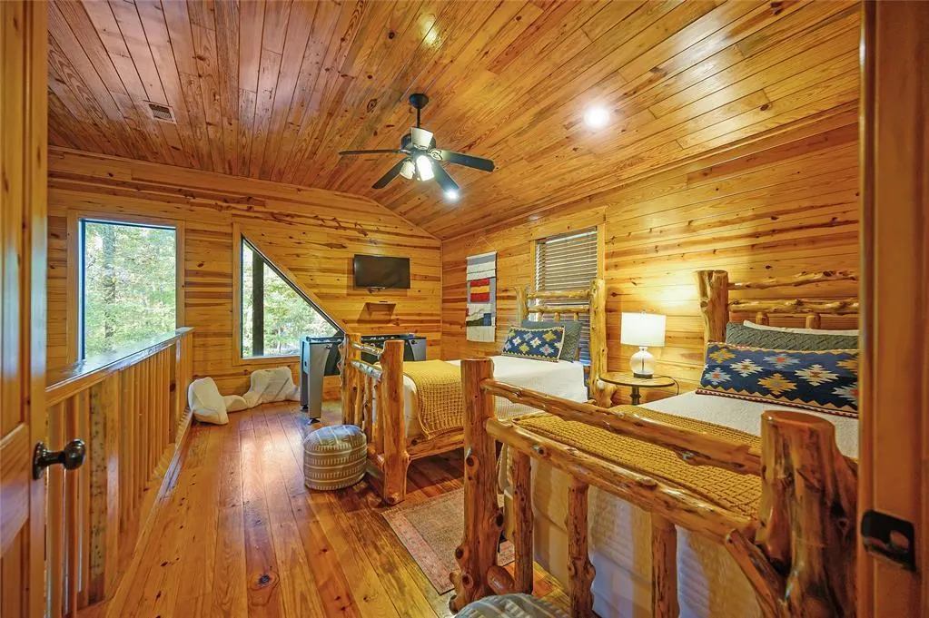 Photo 17 — 66 Lost Oaks Trail, Broken Bow, OK 74728