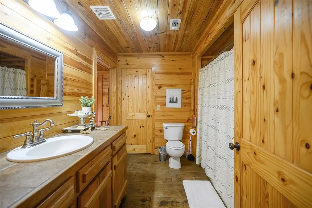 Photo 12 — 66 Lost Oaks Trail, Broken Bow, OK 74728
