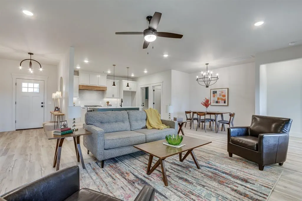 Photo 9 — 11700 NW 102nd Street, Yukon, OK 73099