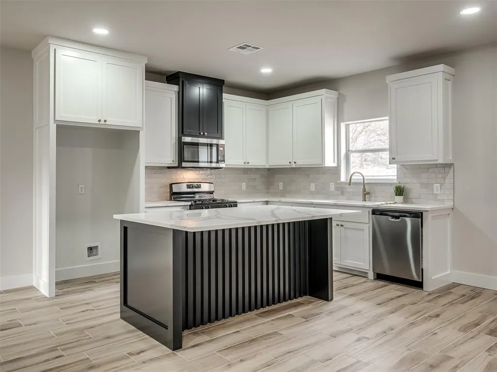 Photo 6 — 629 NW 116 Street, Oklahoma City, OK 73114