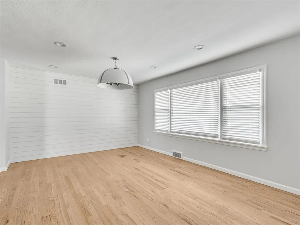 Photo 9 — 1222 Westlawn Drive, Norman, OK 73069