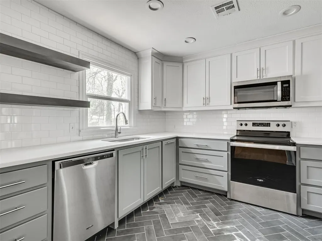 Photo 13 — 1222 Westlawn Drive, Norman, OK 73069
