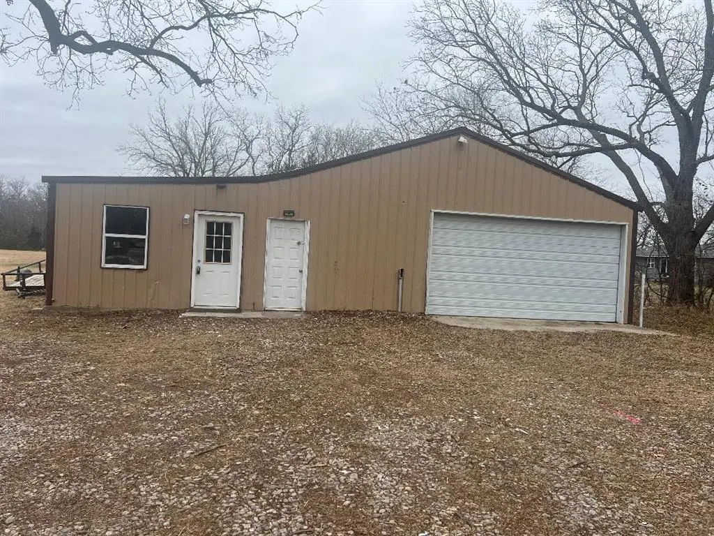 Front exterior — 10 S Posey Street, Wewoka, OK 74884