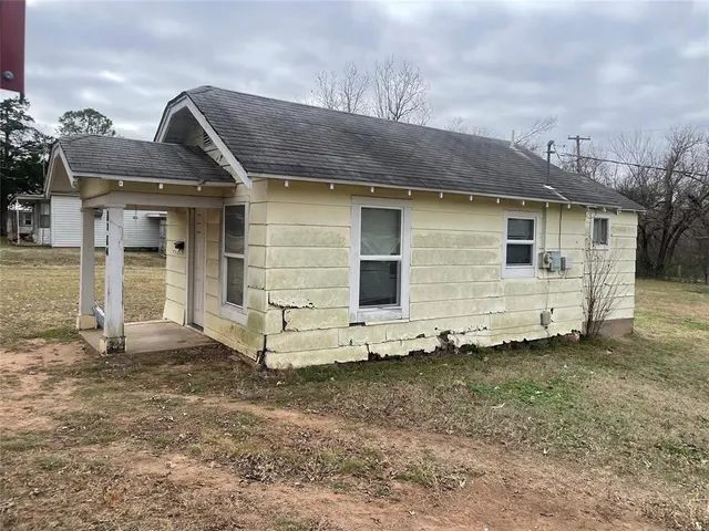 Photo 2 — 1114 N Minnesota Avenue, Shawnee, OK 74801