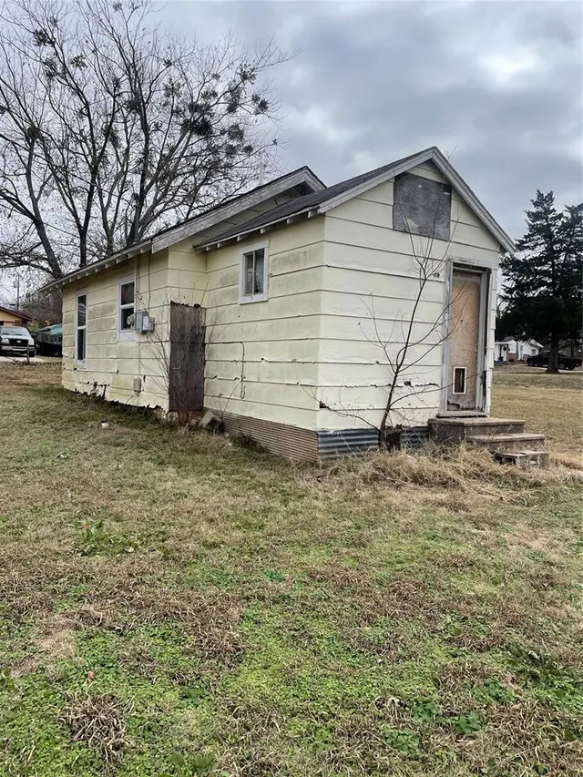 Photo 4 — 1114 N Minnesota Avenue, Shawnee, OK 74801