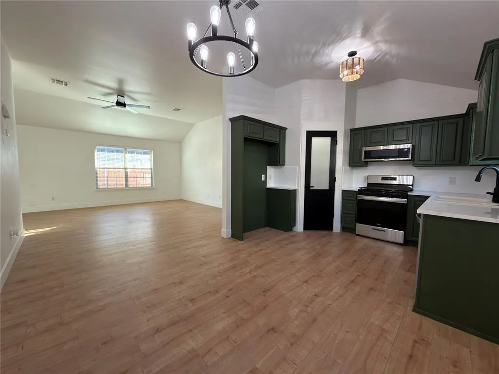 Photo 6 — 5705 Marblewood Drive, Oklahoma City, OK 73179