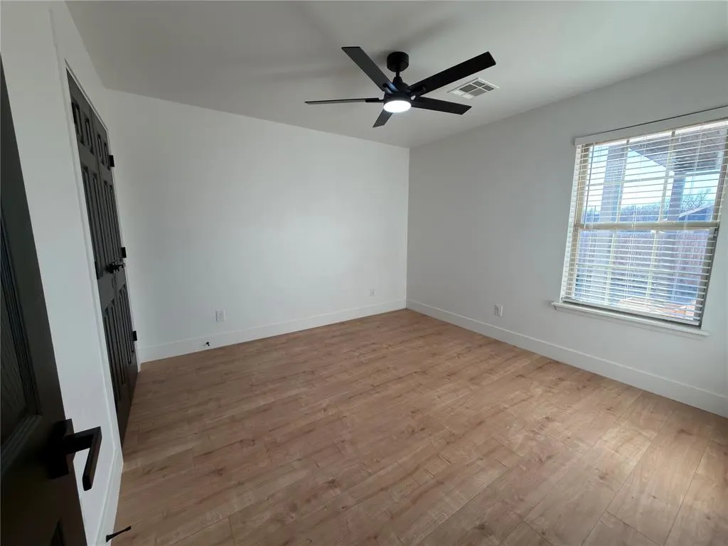Photo 14 — 5705 Marblewood Drive, Oklahoma City, OK 73179