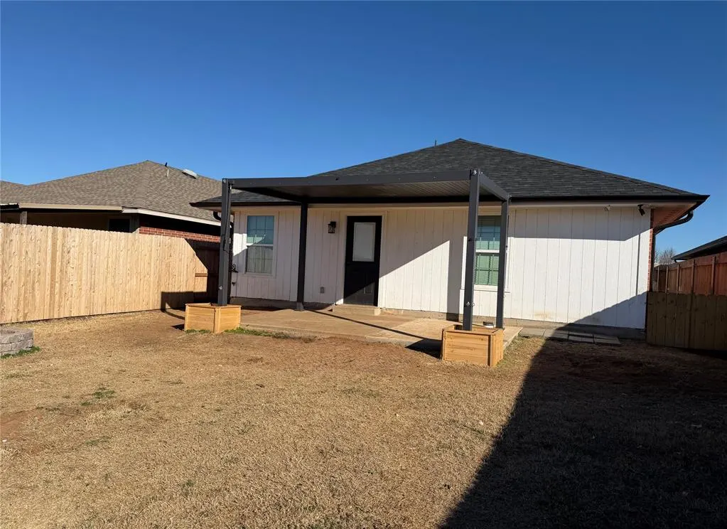 Photo 17 — 5705 Marblewood Drive, Oklahoma City, OK 73179