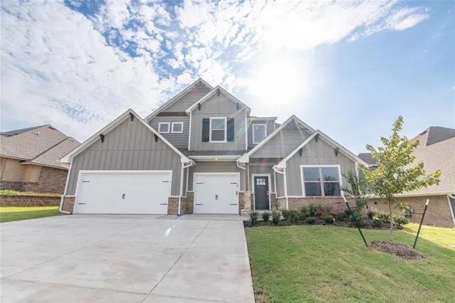 Photo 2 — 3017 Arbor Hill Drive, Edmond, OK 73034