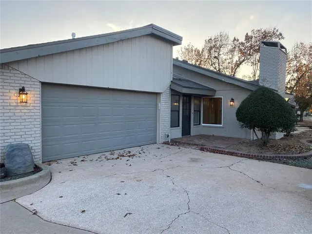 Front exterior — 10124 Hefner Village Terrace, Oklahoma City, OK 73162