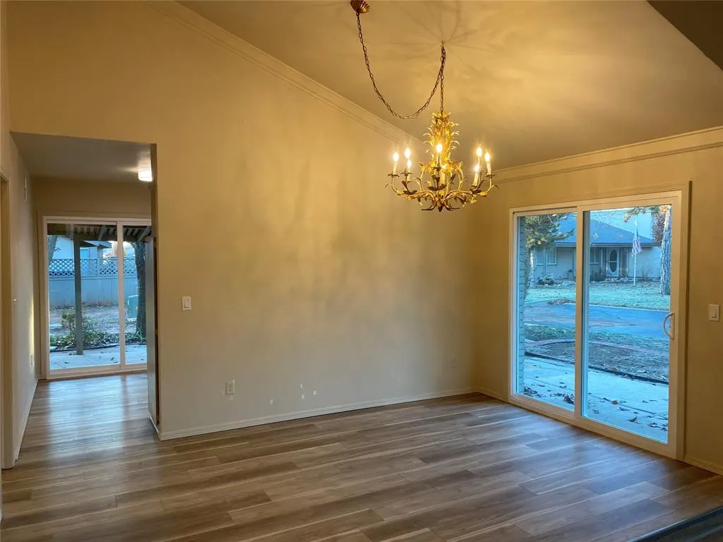 Photo 13 — 10124 Hefner Village Terrace, Oklahoma City, OK 73162
