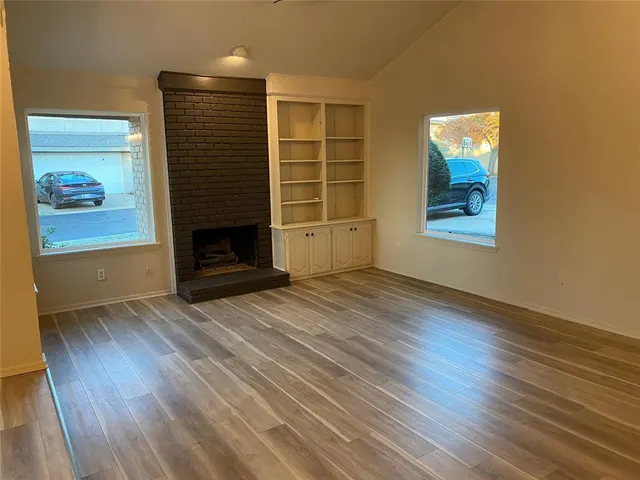 Photo 2 — 10124 Hefner Village Terrace, Oklahoma City, OK 73162