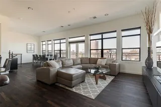 Sold home at 401 E Boyd Street #400