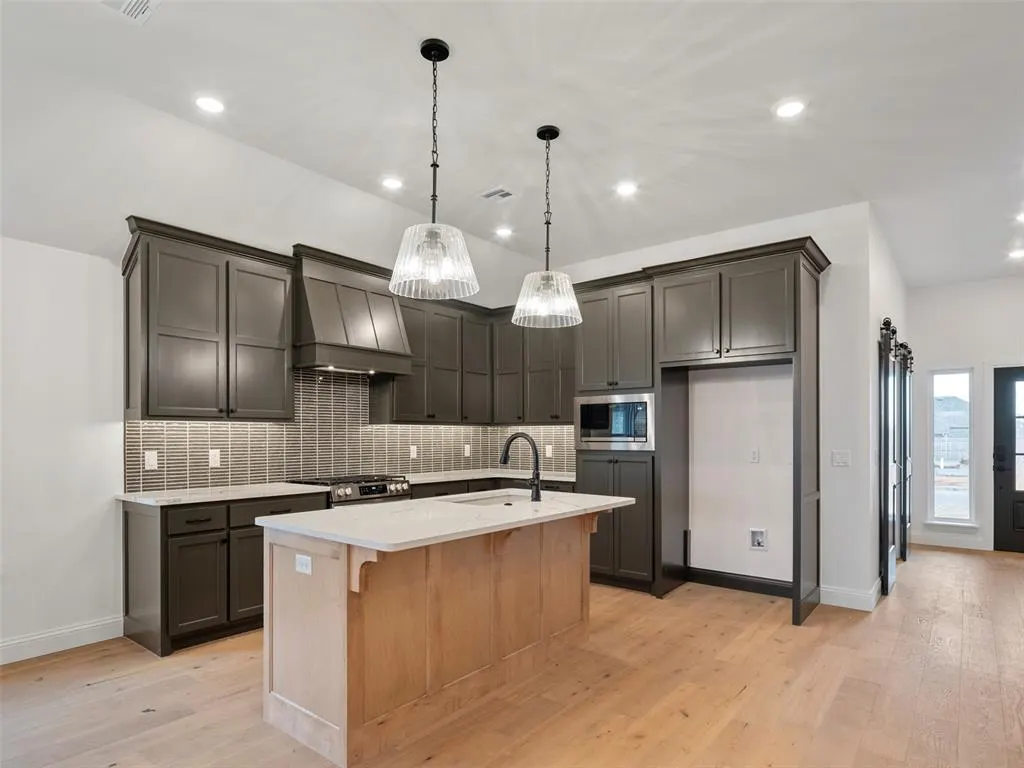 Photo 7 — 16313 Blackberry Farm Road, Oklahoma City, OK 73013