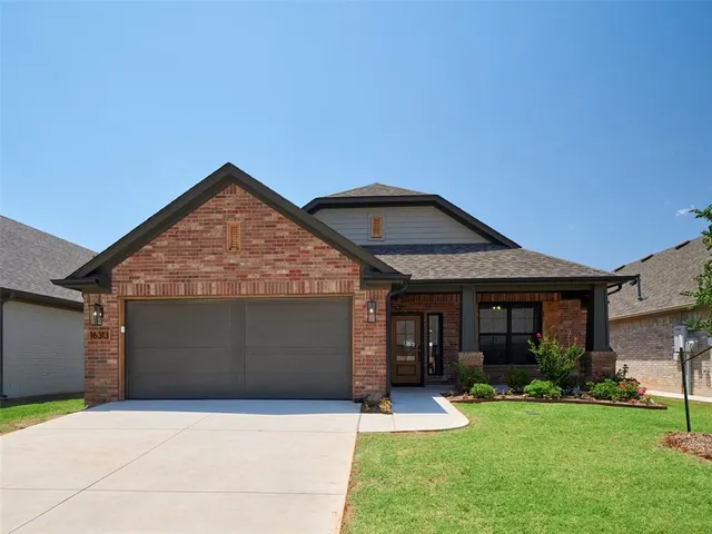 Photo 2 — 16313 Blackberry Farm Road, Oklahoma City, OK 73013