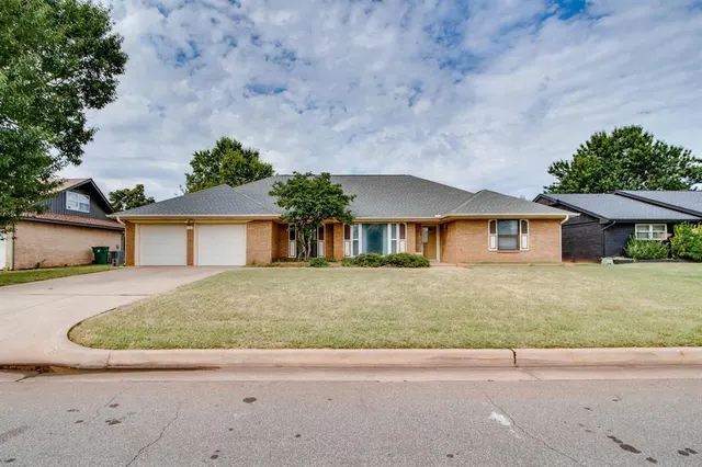 Photo 2 — 2325 NW 112th Terrace, Oklahoma City, OK 73120
