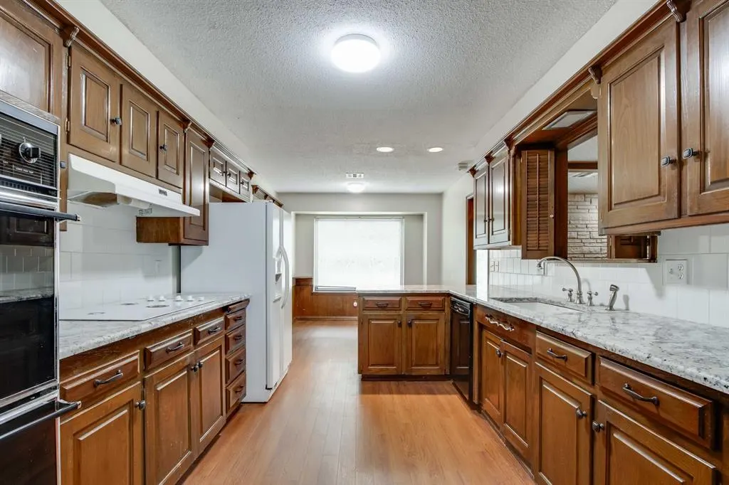 Photo 10 — 2325 NW 112th Terrace, Oklahoma City, OK 73120