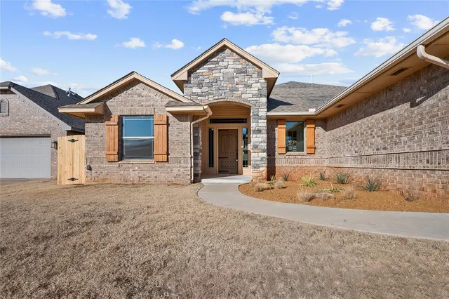 Front exterior — 8425 NW 140th Street, Oklahoma City, OK 73142