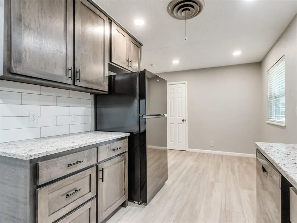 Photo 12 — 1612 Cherry Stone Street, Norman, OK 73072