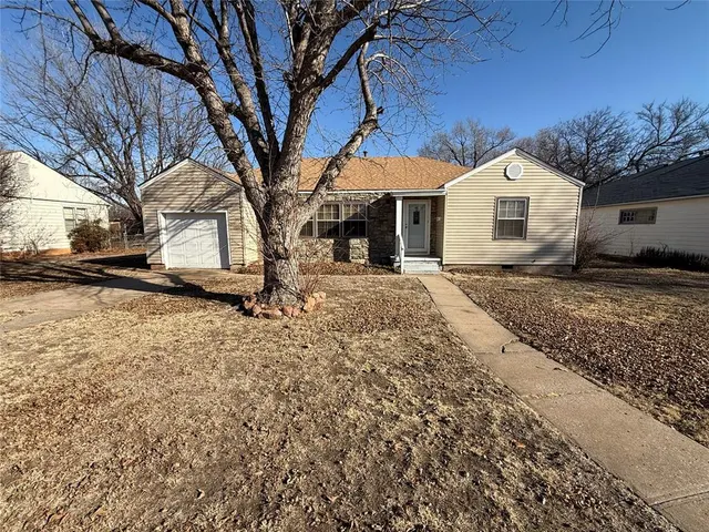 Front exterior — 406 N Washington Street, Hobart, OK 73651