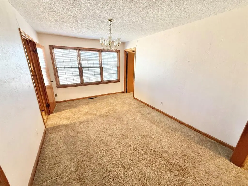 Photo 6 — 406 N Washington Street, Hobart, OK 73651