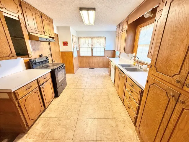 Photo 7 — 406 N Washington Street, Hobart, OK 73651