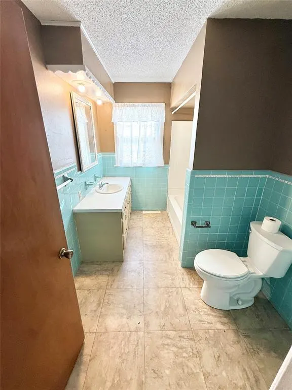 Photo 13 — 406 N Washington Street, Hobart, OK 73651