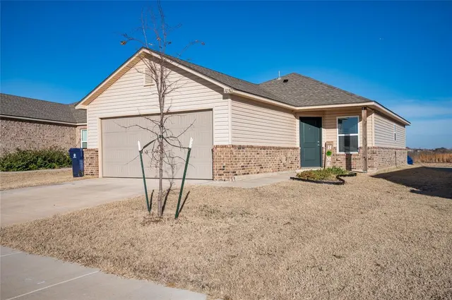 Front exterior — 10301 NW 19th Street, Oklahoma City, OK 73127