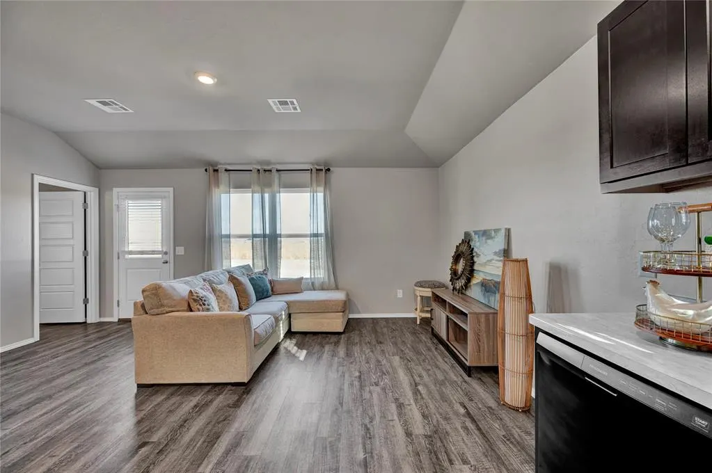 Photo 17 — 10301 NW 19th Street, Oklahoma City, OK 73127