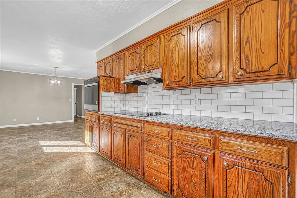 Photo 11 — 602 N Oklahoma Avenue, Elk City, OK 73644