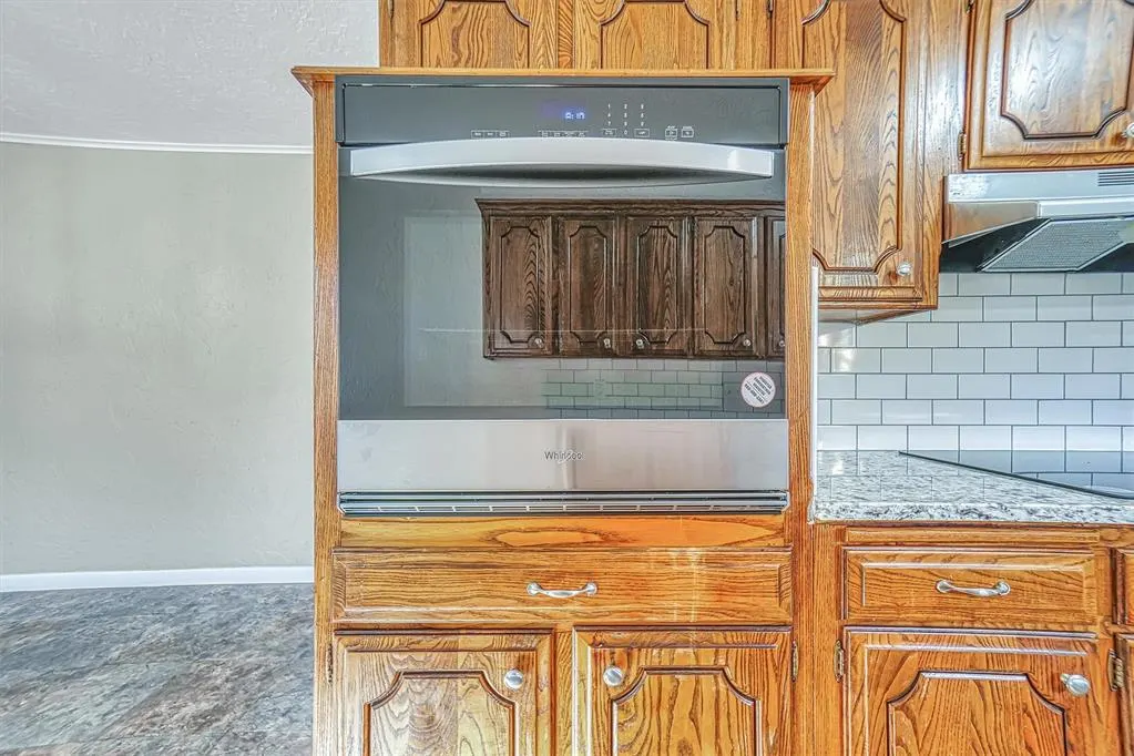 Photo 13 — 602 N Oklahoma Avenue, Elk City, OK 73644